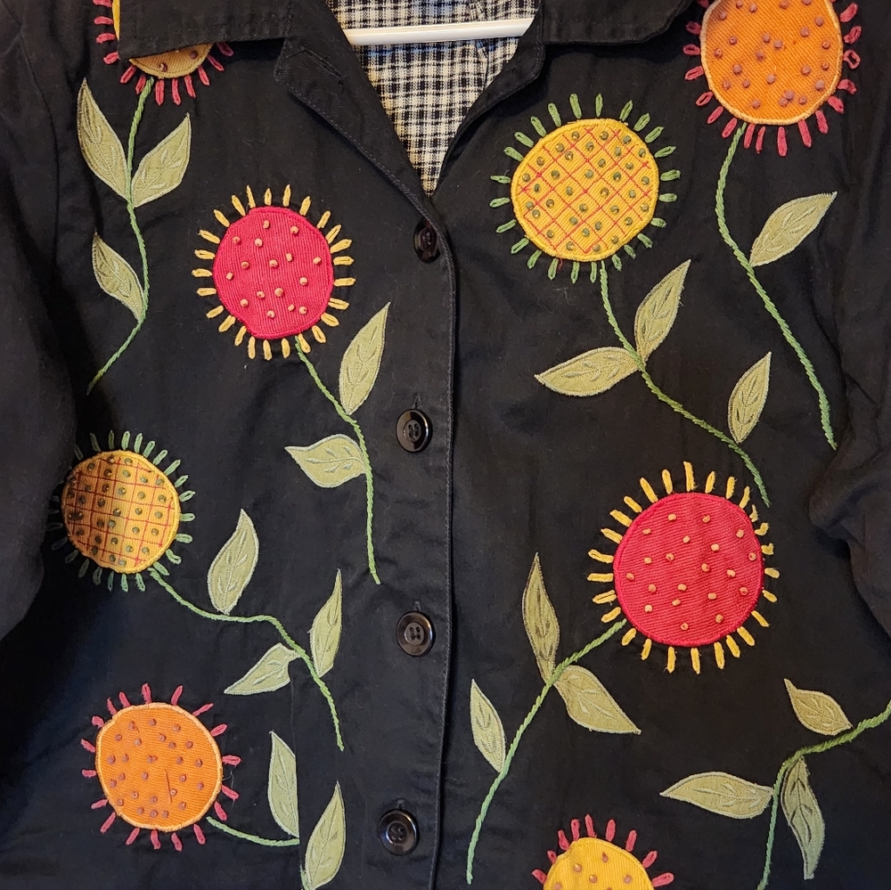 Coldwater Creek Black Floral Embroidered Button Down Jacket Size L - Picture 2 of 4